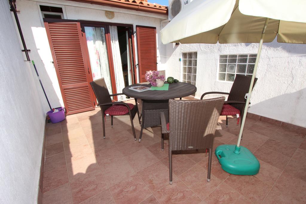 רוביני Apartments Giorgia מראה חיצוני תמונה